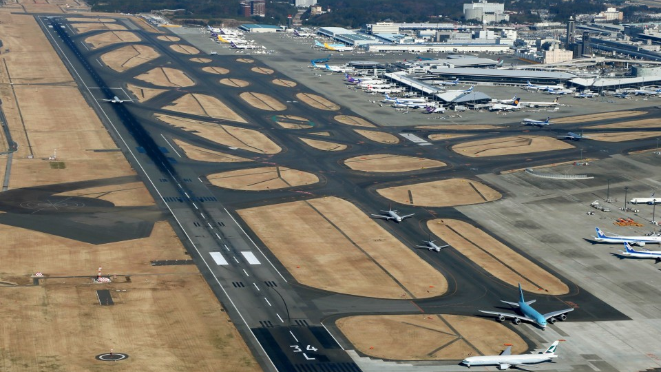 Narita Airport runway construction