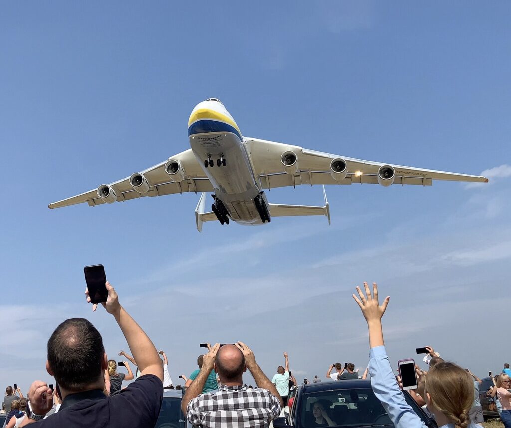 Antonov An-225 Mriya, a six-engine cargo plane, on landing approach with its landing gear down