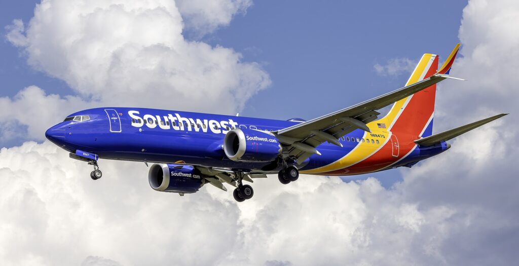 Southwest Airlines Boeing 737-8 MAX on approach with its landing gear down