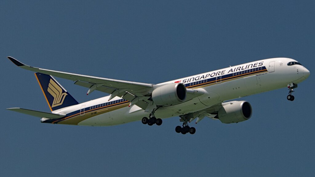 Singapore Airlines Airbus A350-900 on final approach with its landing gear down