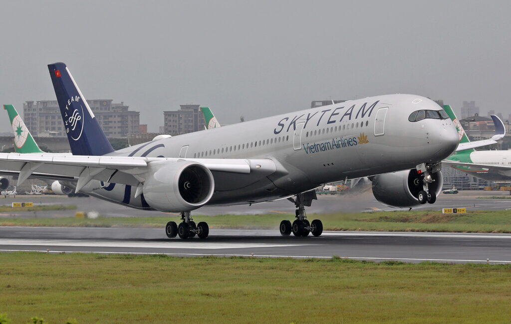 Vietnam Airlines Airbus A350-900 VN-A897 painted in the SkyTeam alliance livery